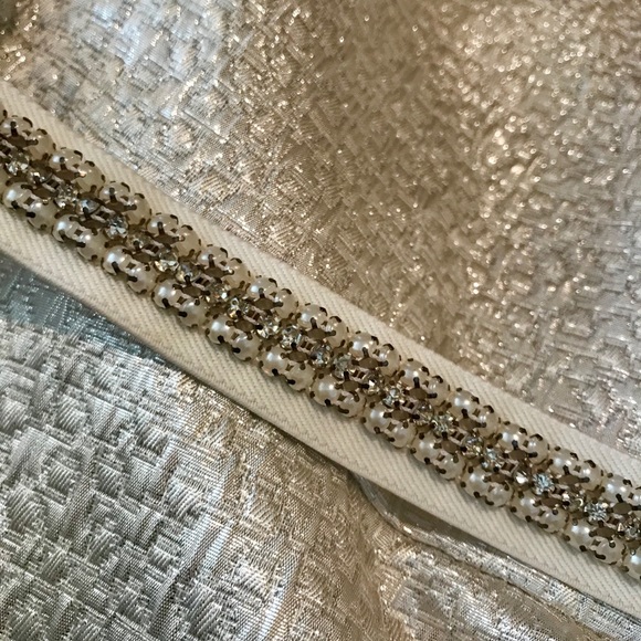 Silver Girls Dress Size 14 (runs small) - Picture 4 of 4